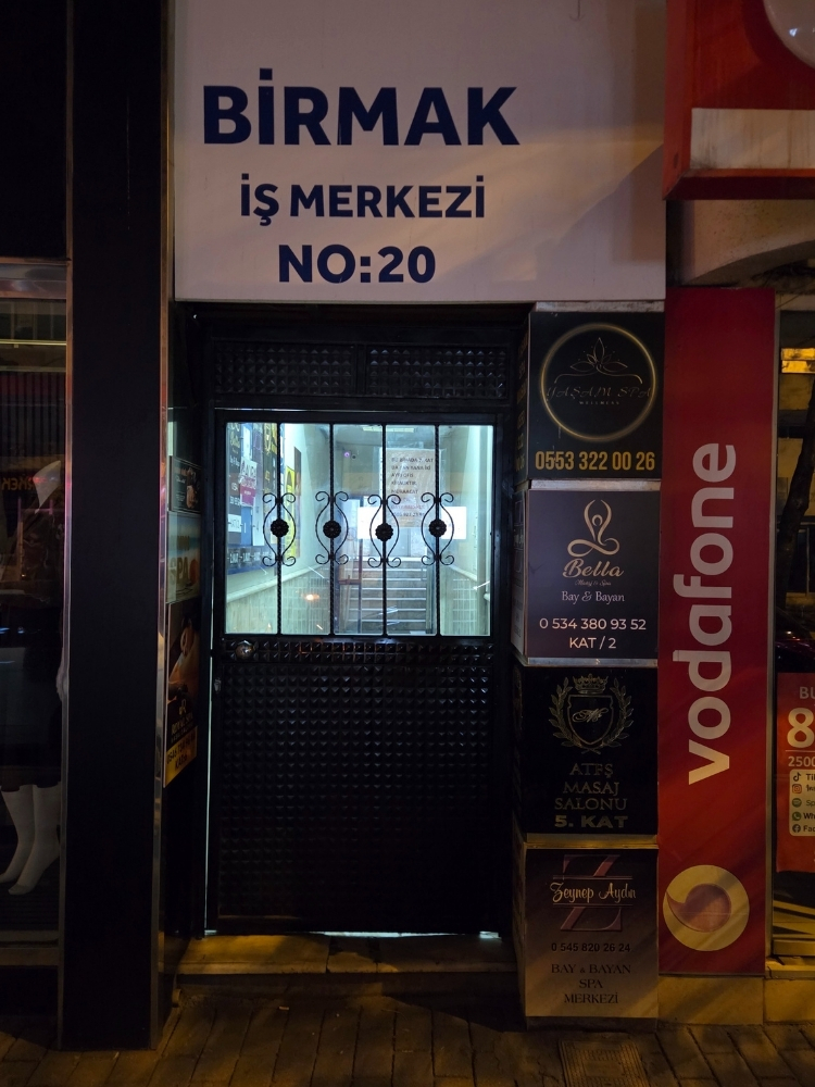 Royal Masaj Premium Hizmet - Profesyonel Masaj Terapisi